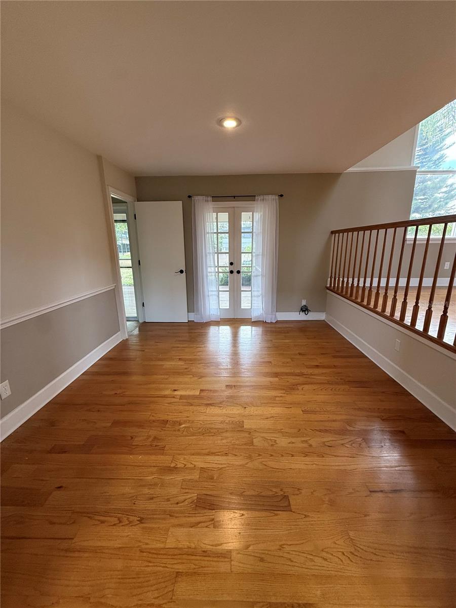 Image 8 of 39 For 103 Lake Brantley Terrace