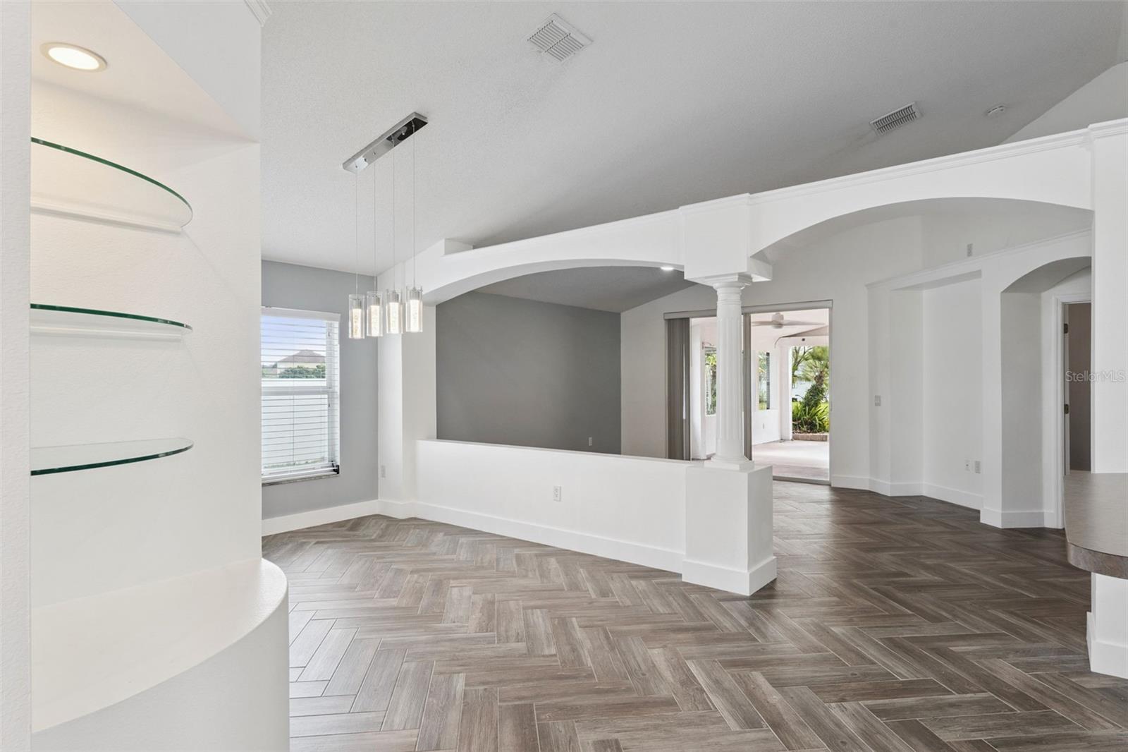 Image 12 of 49 For 655 Eagle Pointe S