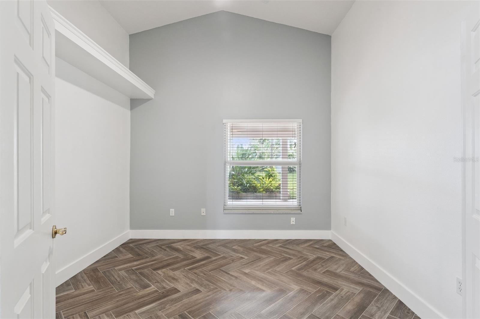 Image 19 of 49 For 655 Eagle Pointe S