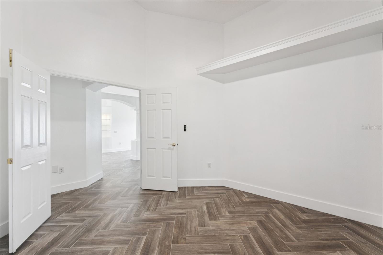 Image 20 of 49 For 655 Eagle Pointe S