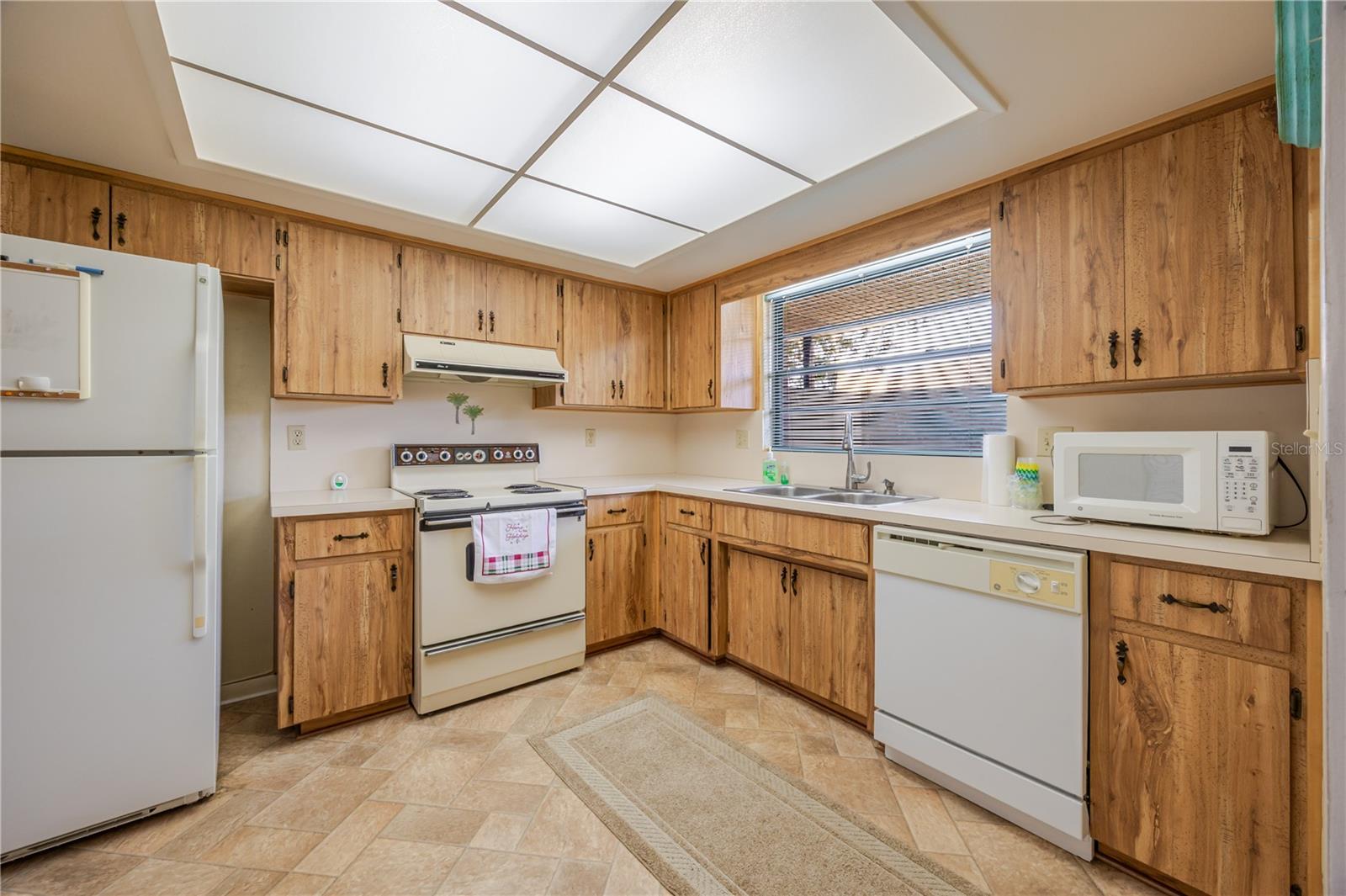 Image 2 of 9 For 2284 Firestone Place