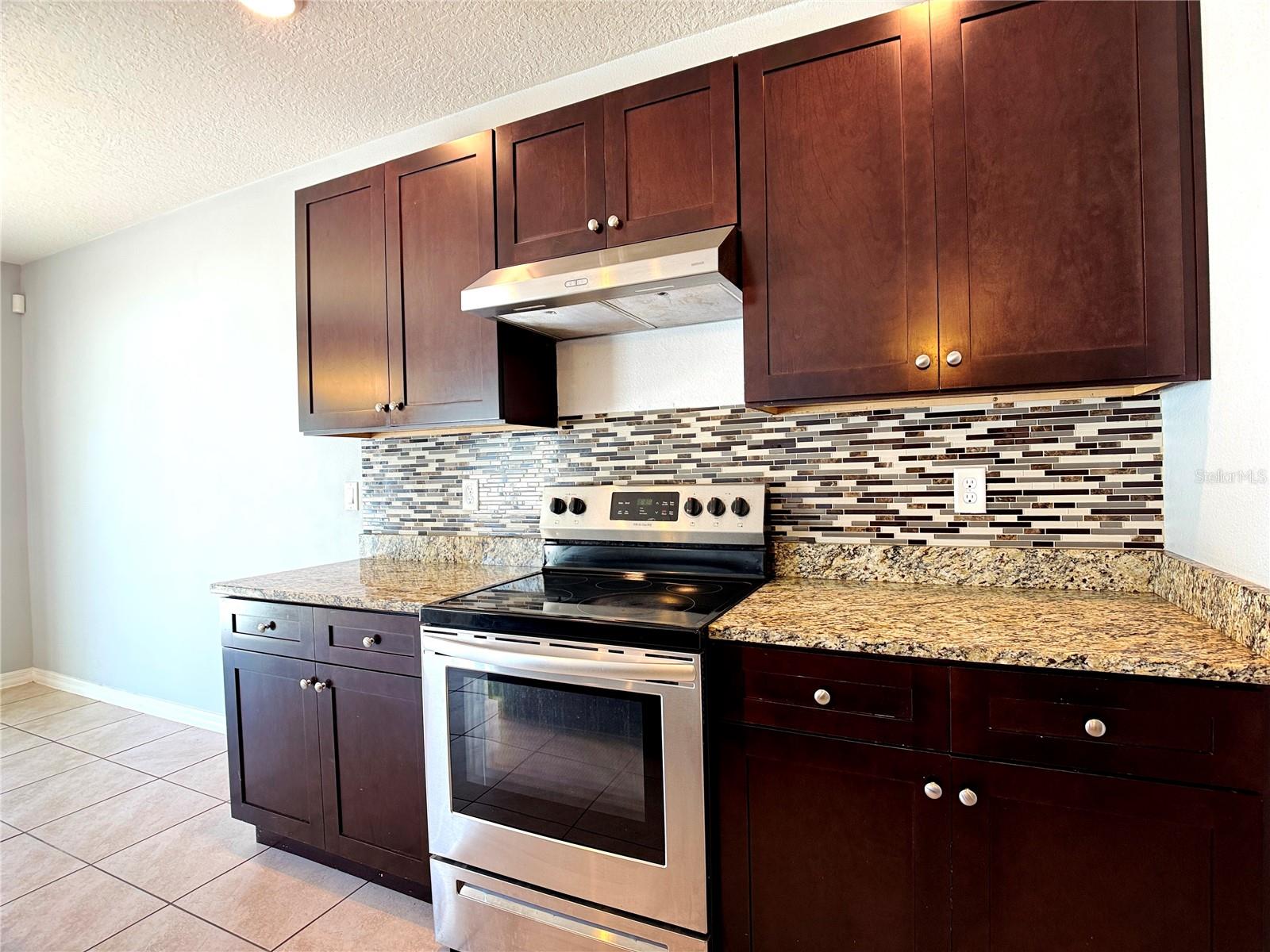 Image 10 of 49 For 389 Tanglewood Drive