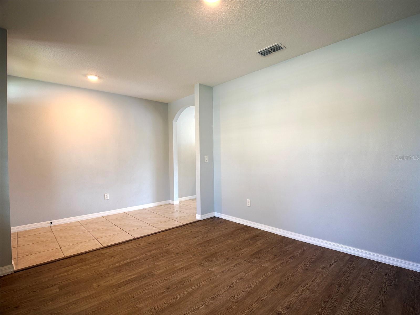 Image 13 of 49 For 389 Tanglewood Drive