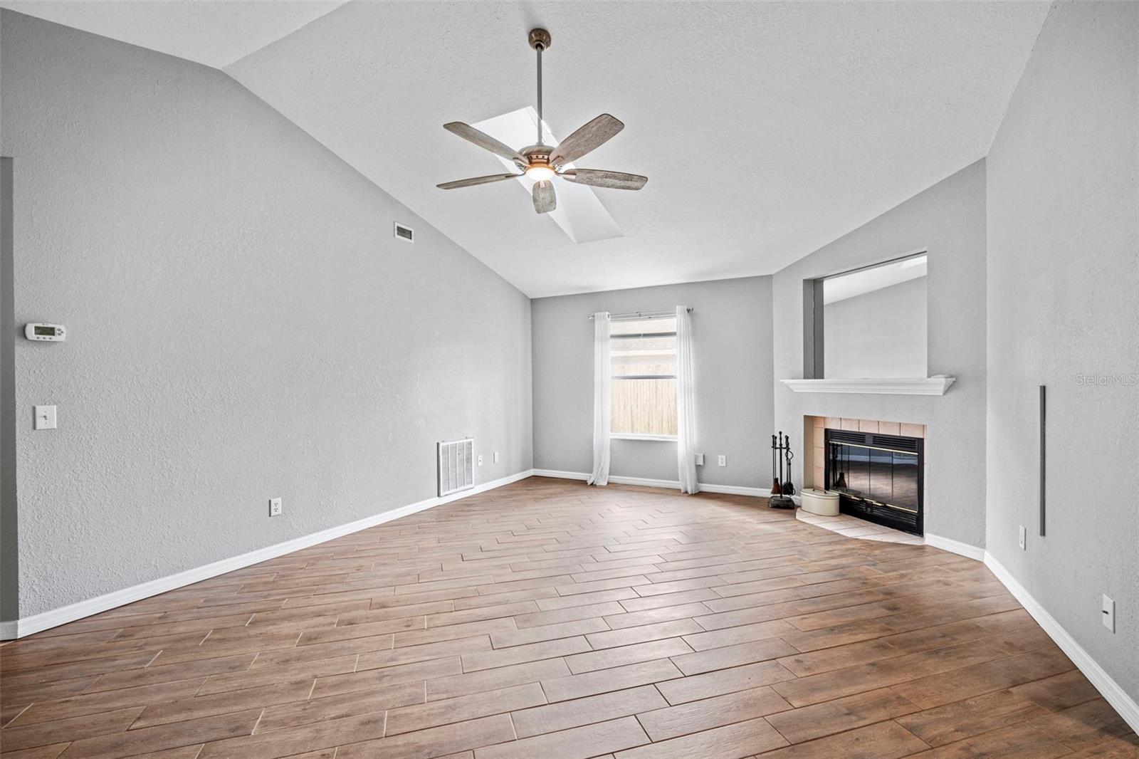 Image 19 of 66 For 1710 Crane Creek Boulevard