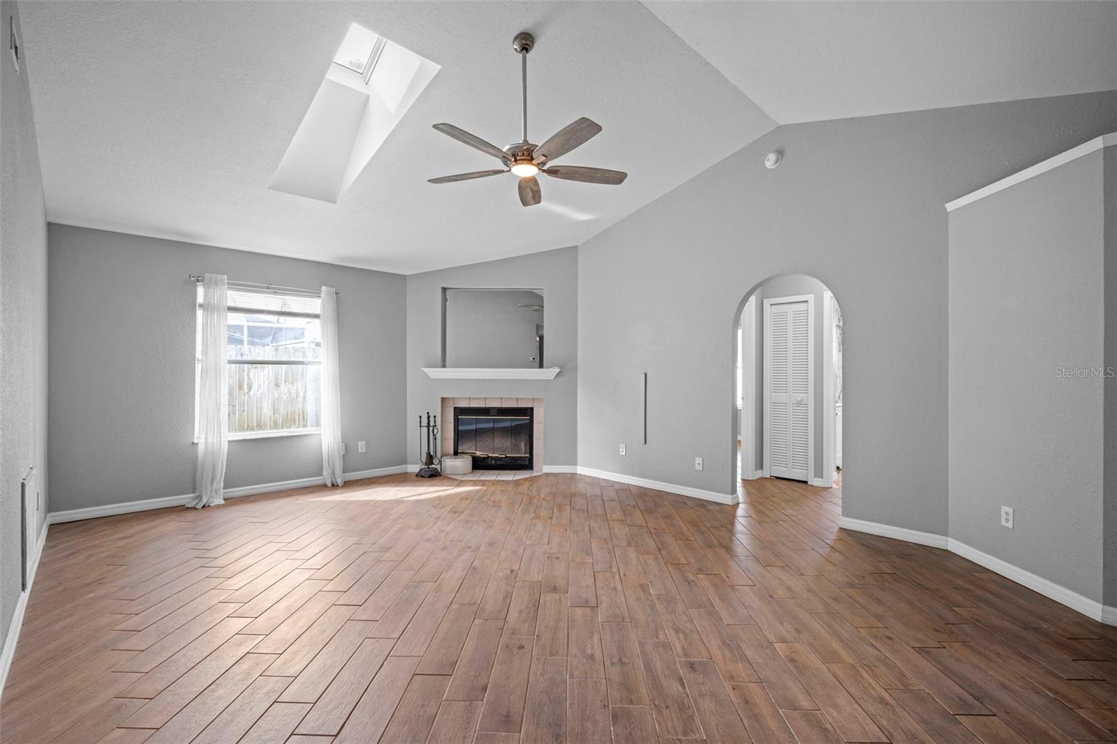 Image 23 of 66 For 1710 Crane Creek Boulevard