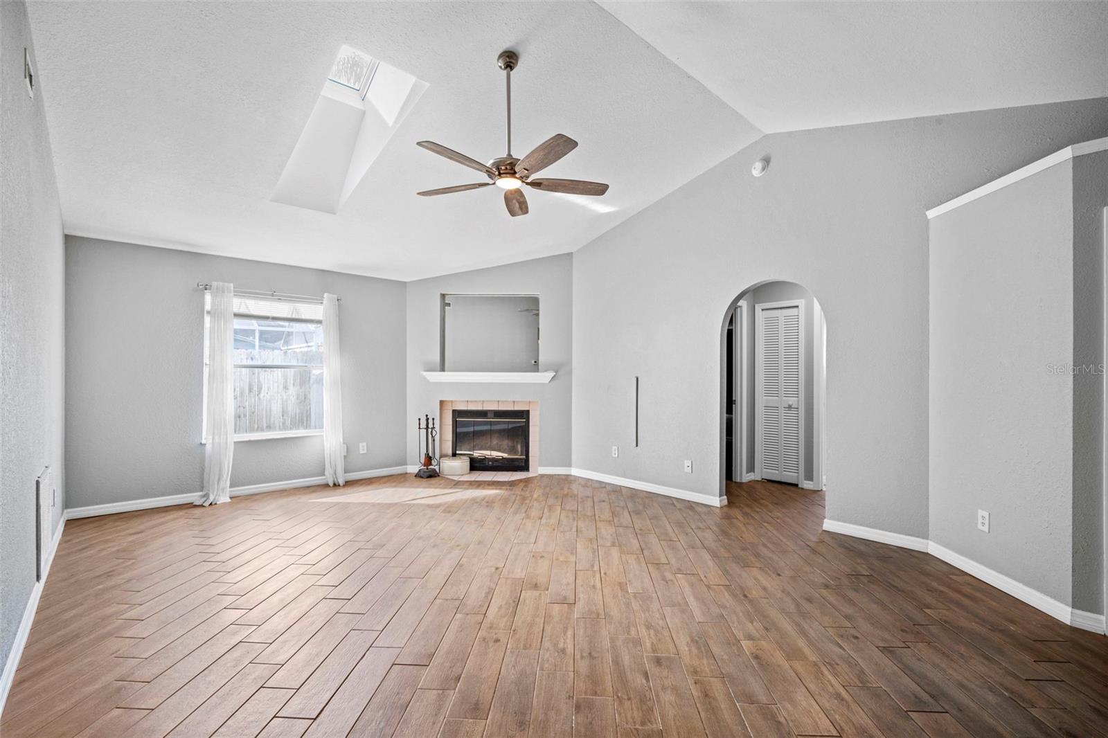 Image 24 of 66 For 1710 Crane Creek Boulevard