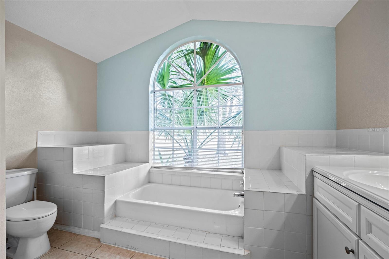 Image 36 of 66 For 1710 Crane Creek Boulevard