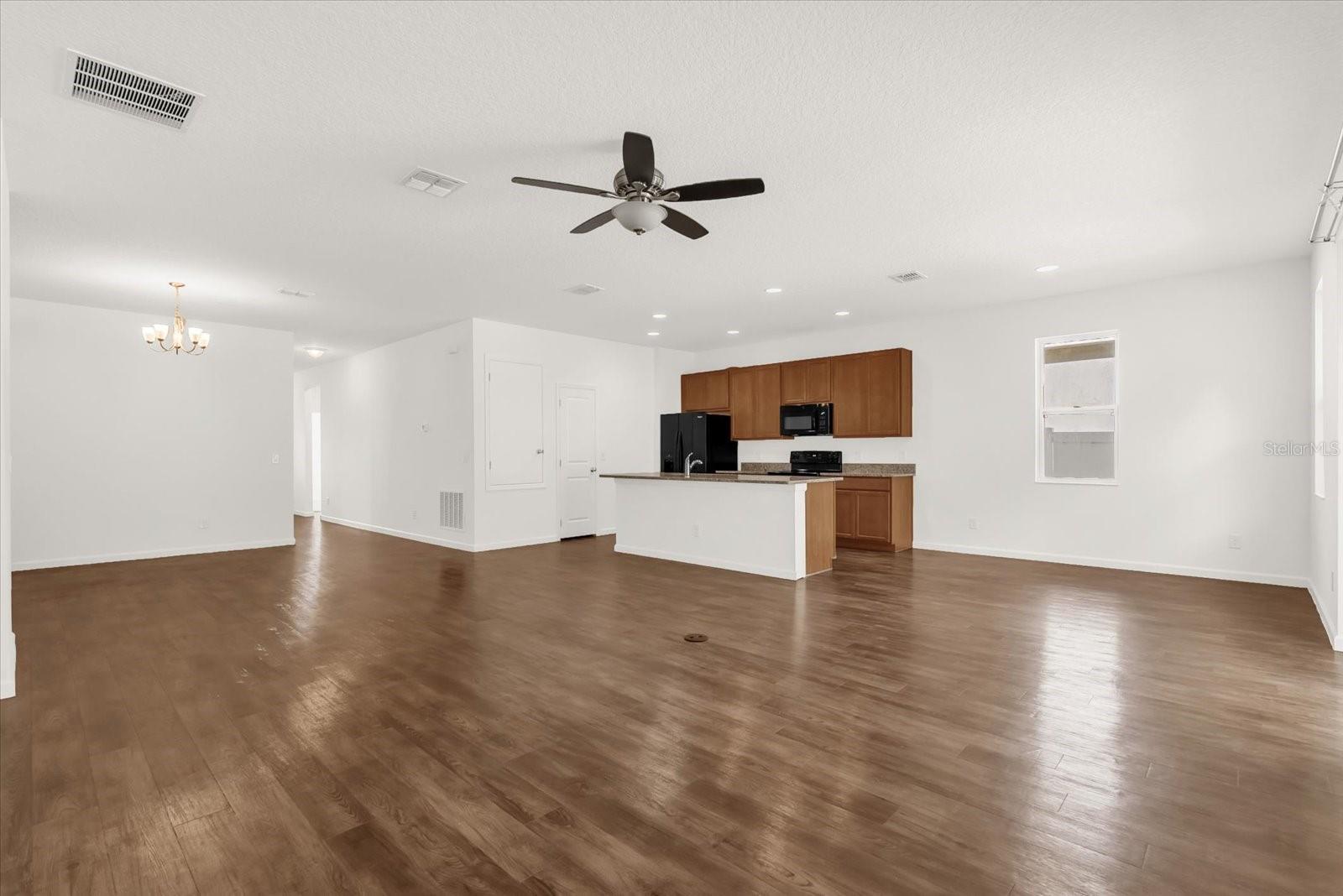 Image 5 of 29 For 2367 Liner Avenue