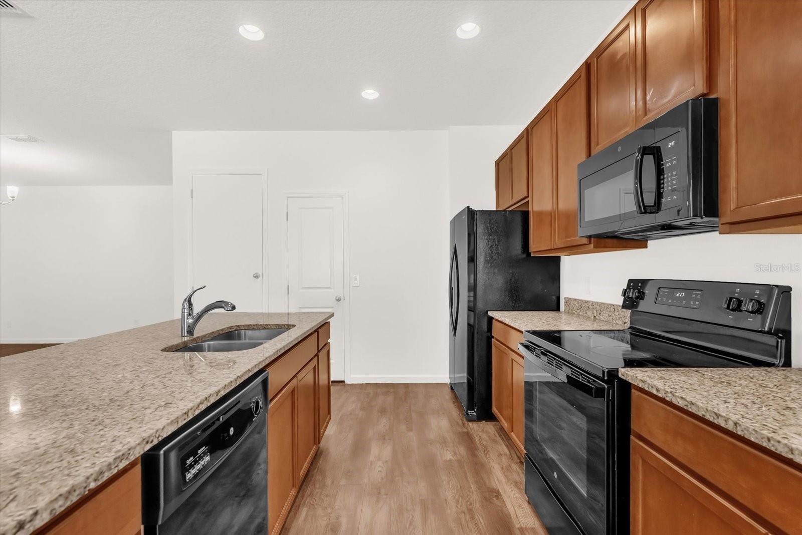 Image 8 of 29 For 2367 Liner Avenue