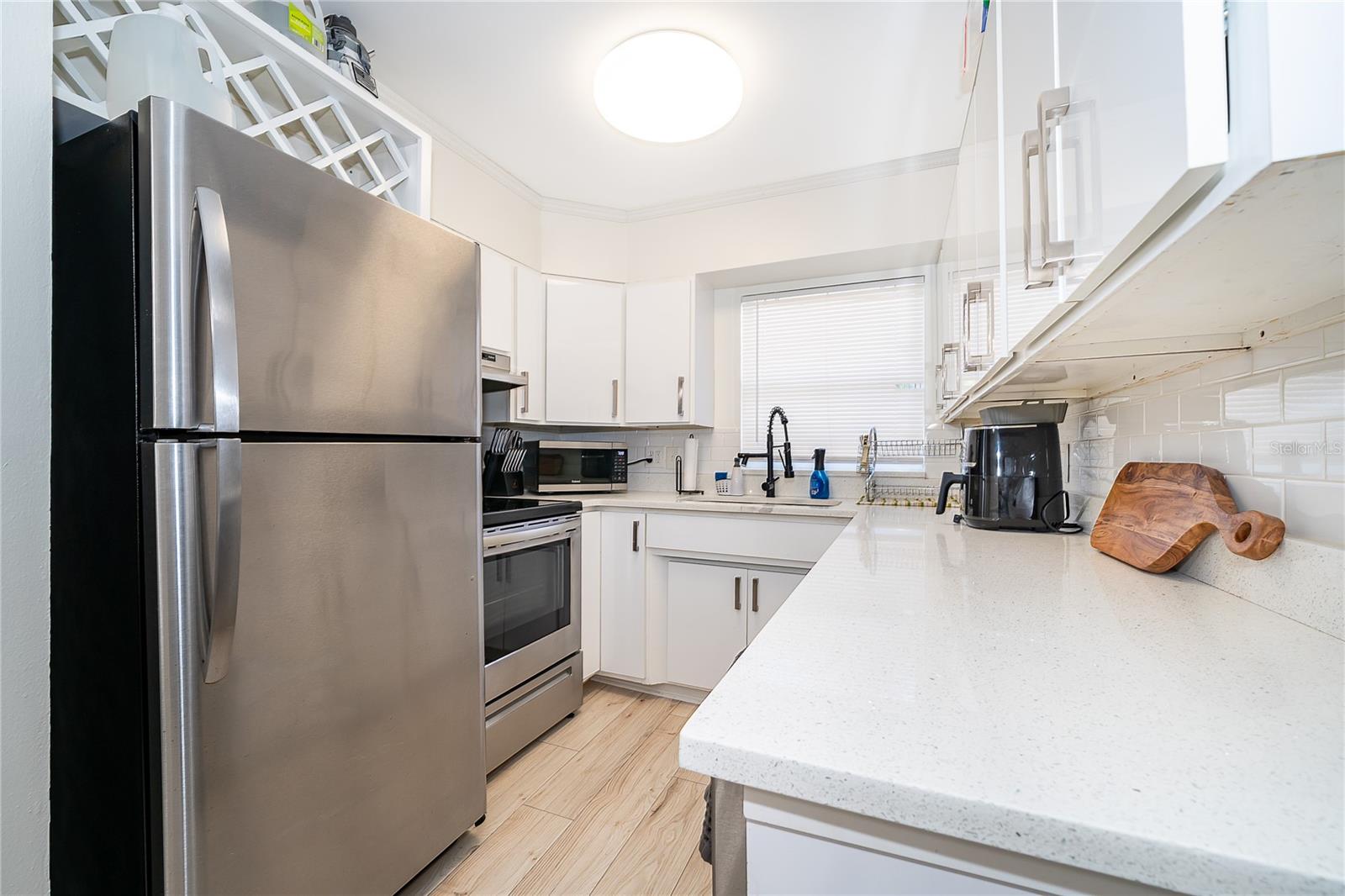 Image 10 of 26 For 917 Romano Avenue