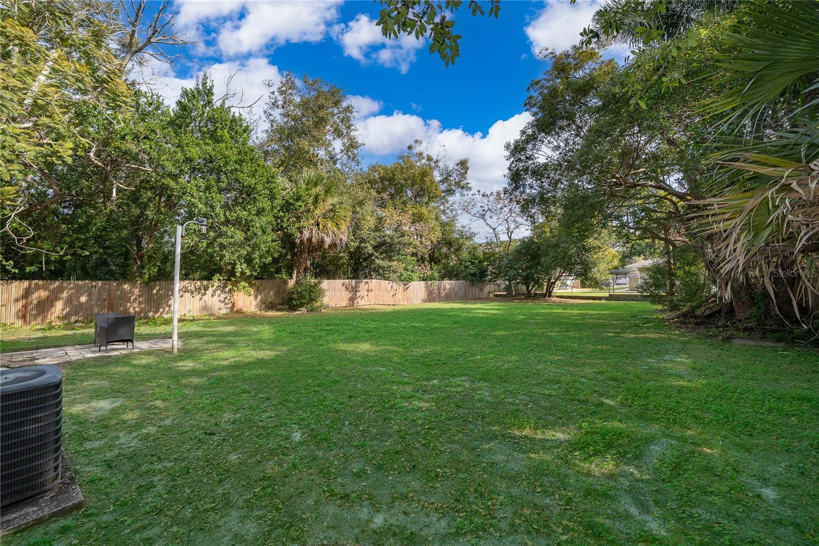 Image 25 of 26 For 917 Romano Avenue