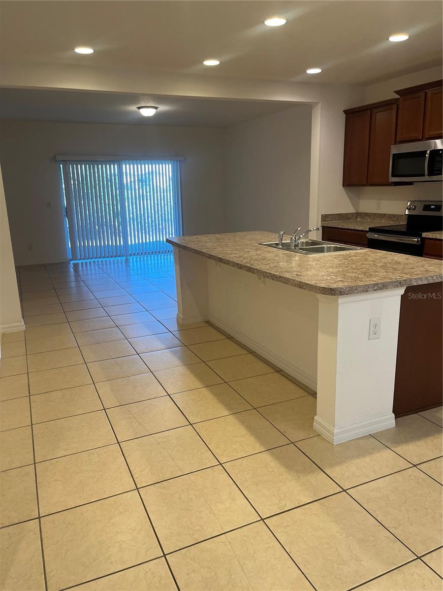 Image 4 of 17 For 394 Annabelle Way