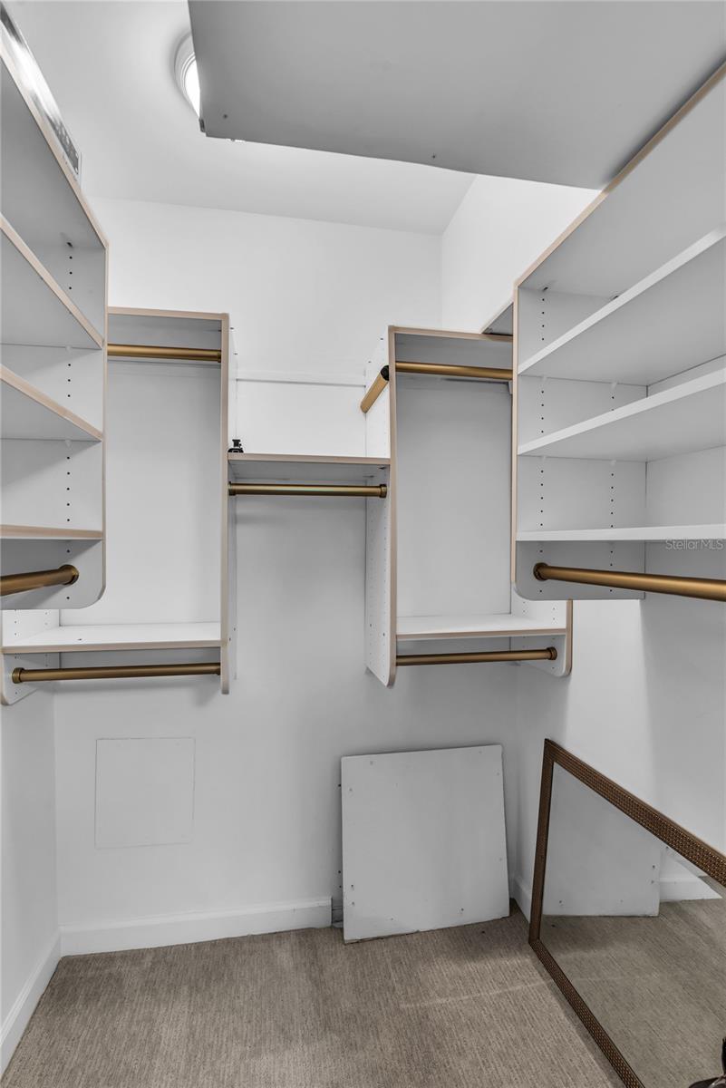 Image 15 of 28 For 640 Park Avenue 5