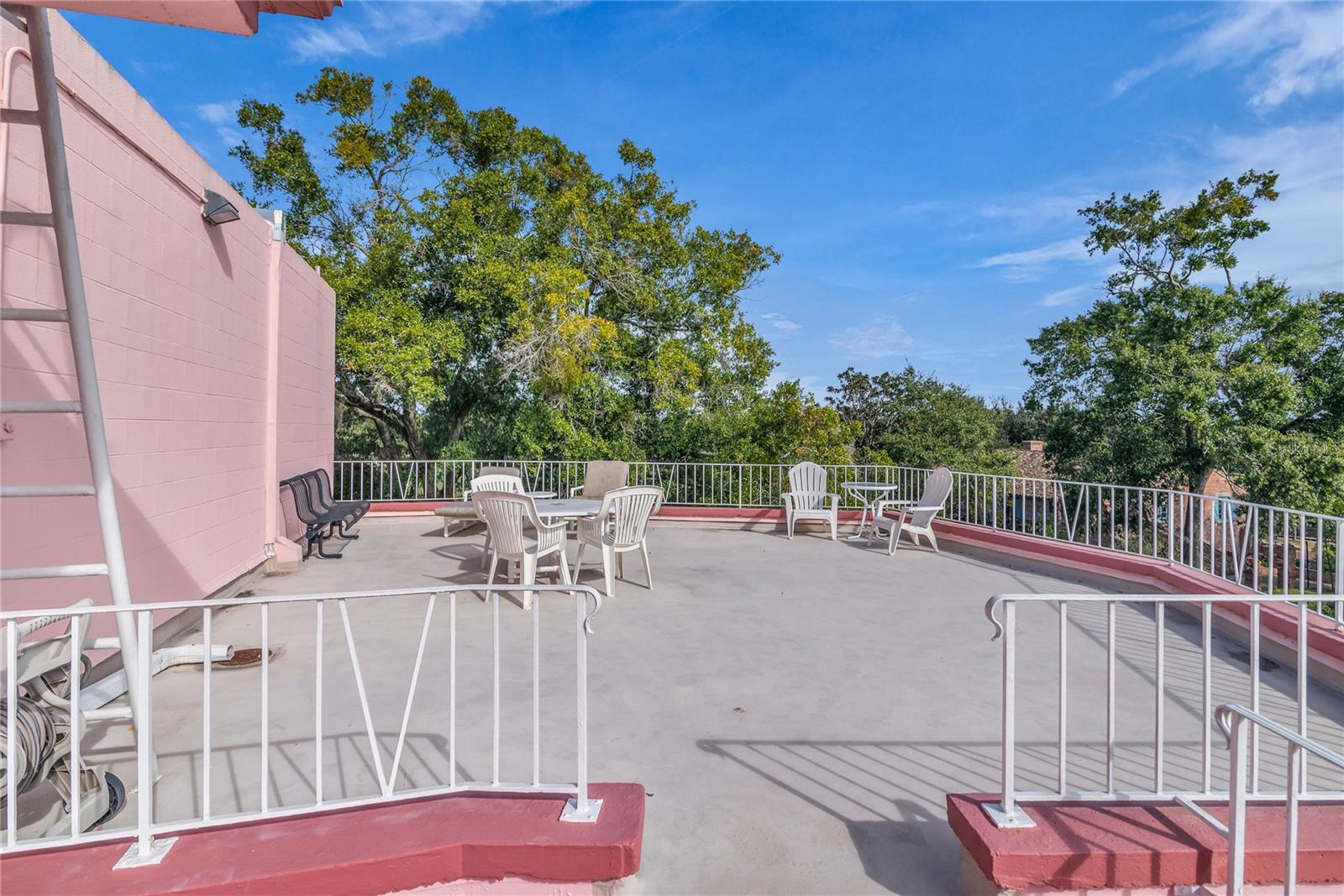 Image 24 of 28 For 640 Park Avenue 5