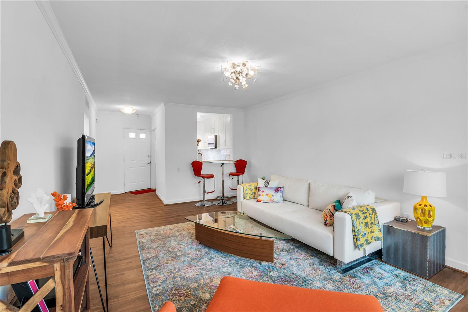 Image 4 of 28 For 640 Park Avenue 5