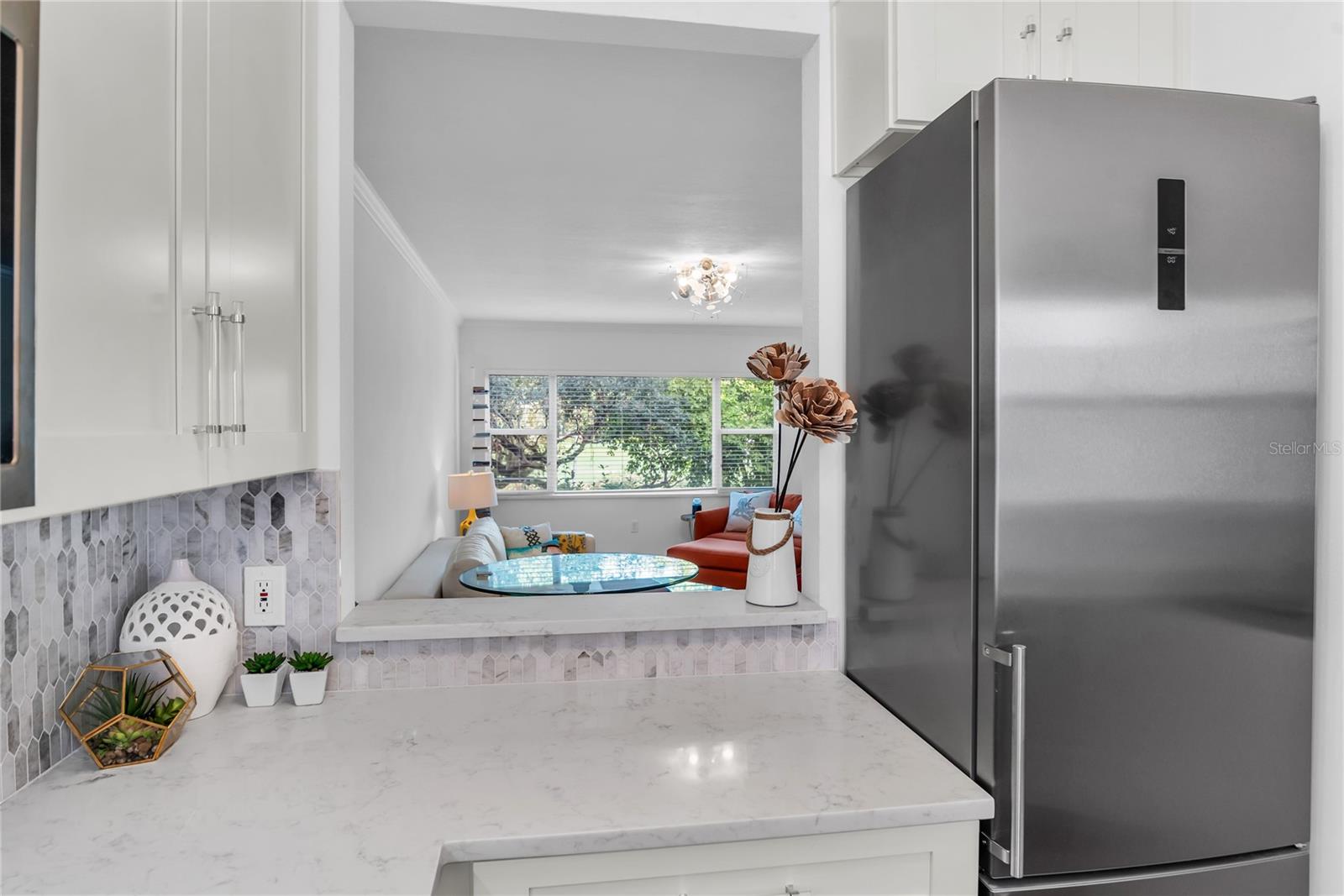 Image 9 of 28 For 640 Park Avenue 5