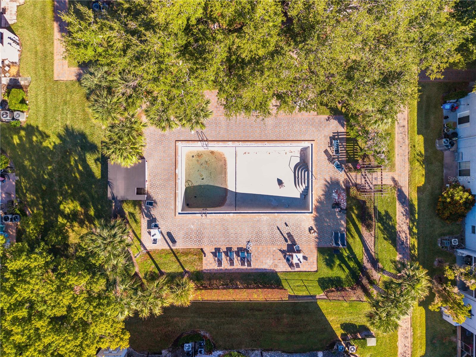 Image 41 of 55 For 256 Lewfield Circle 256