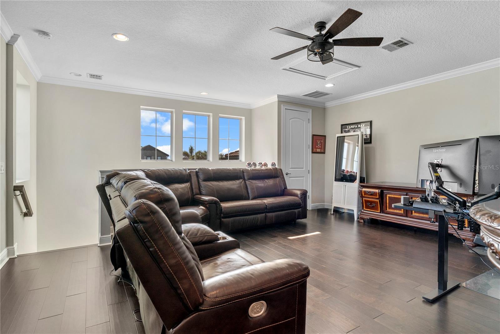 Image 35 of 58 For 16743 Broadwater Avenue