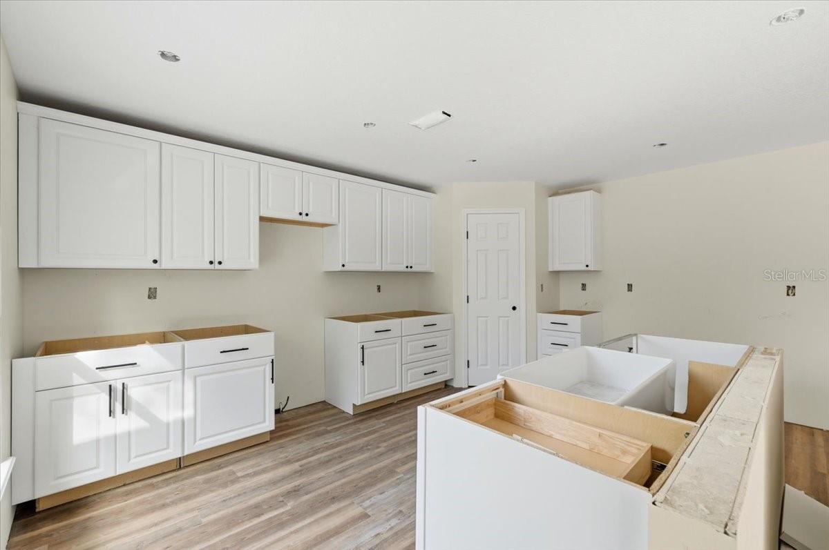 Image 10 of 22 For 518 Bennett Street