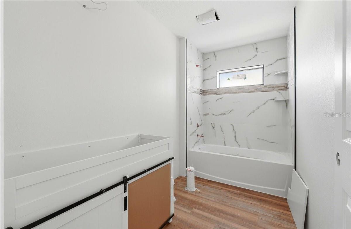 Image 17 of 22 For 518 Bennett Street