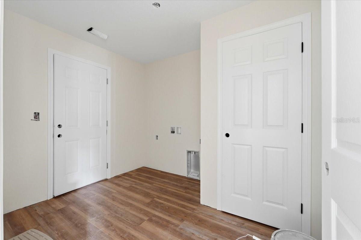 Image 18 of 22 For 518 Bennett Street