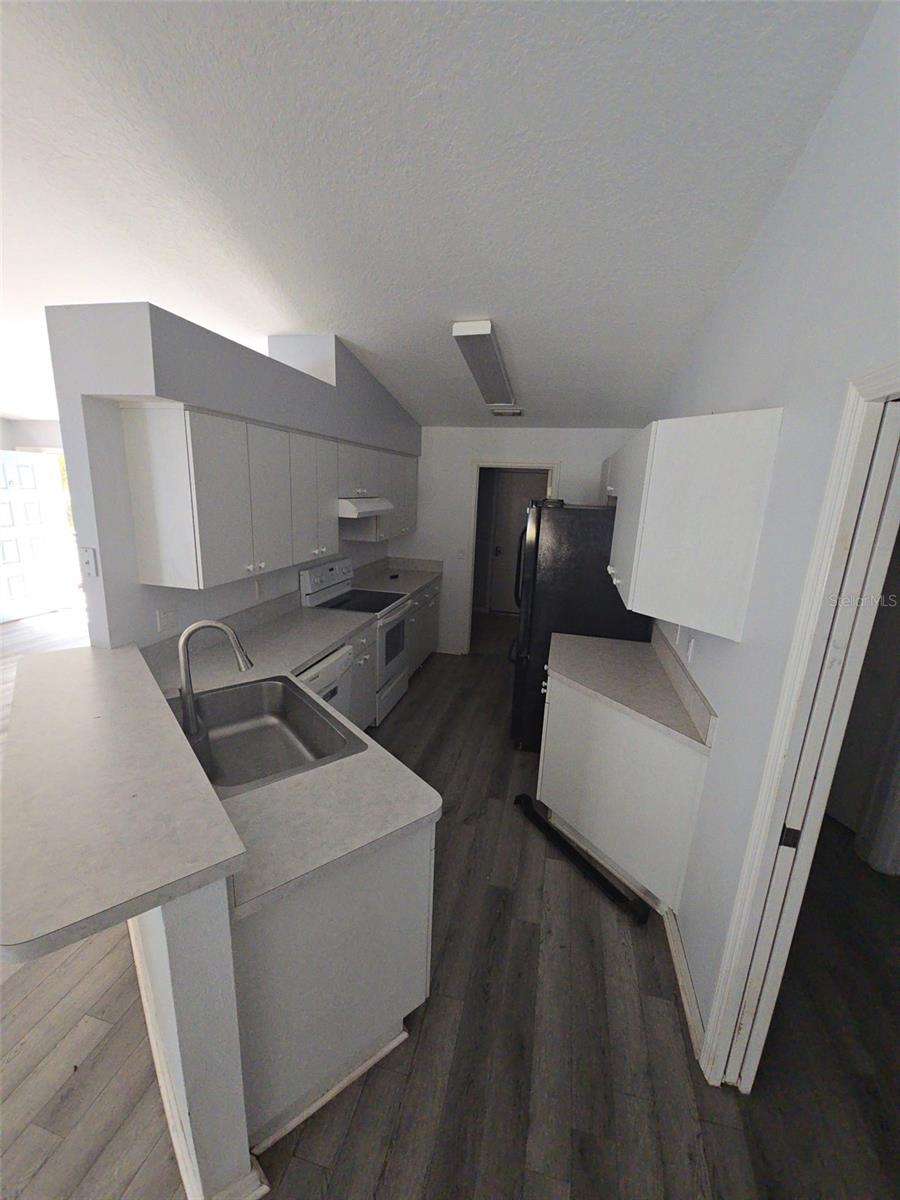 Image 7 of 31 For 1139 Mckinley Street