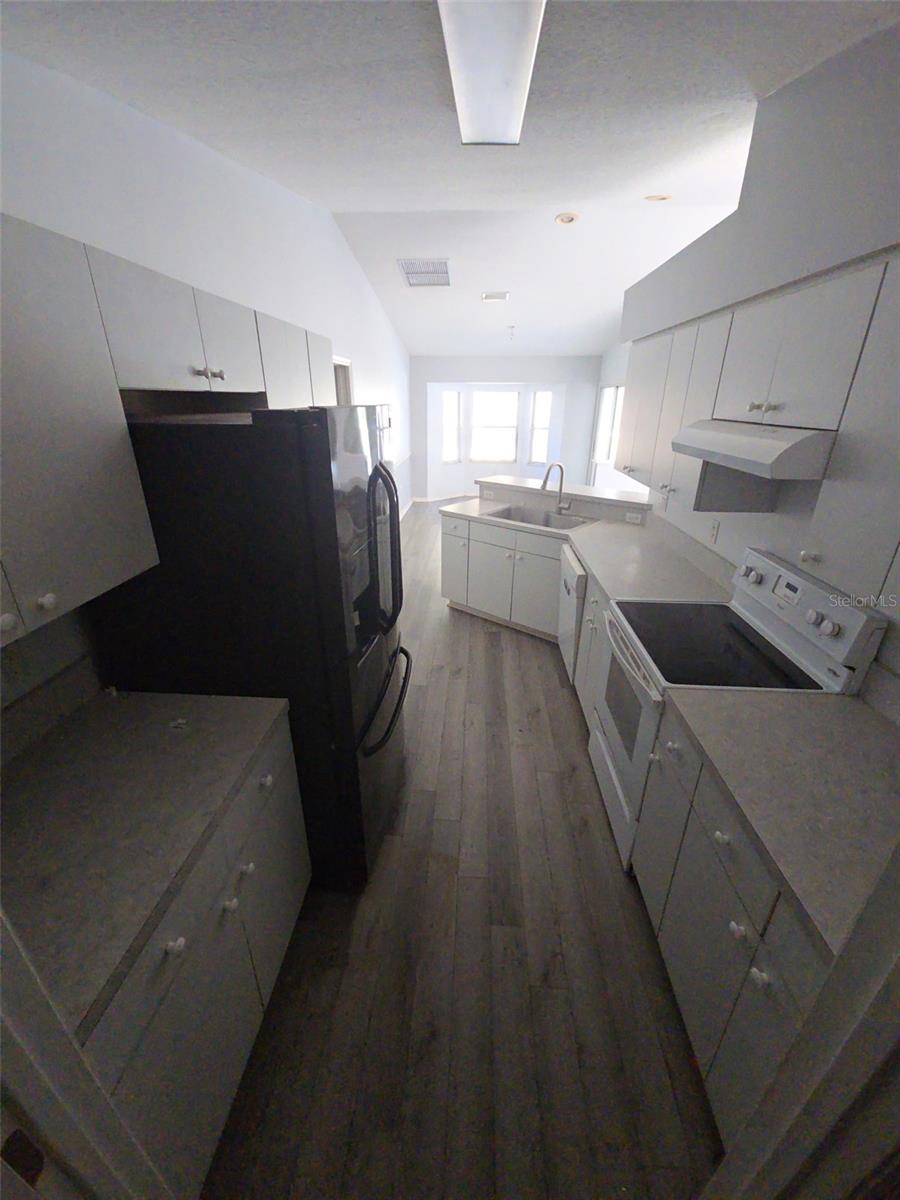 Image 8 of 31 For 1139 Mckinley Street