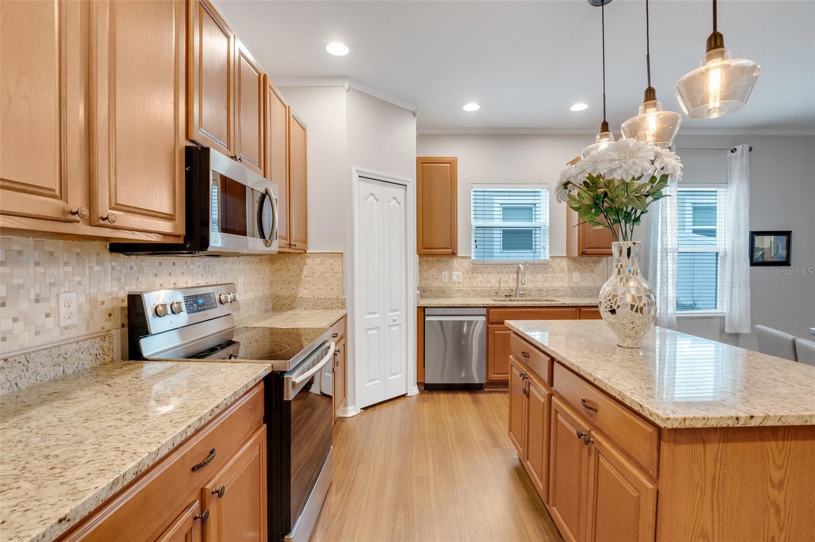 Image 14 of 37 For 1125 Democracy Drive