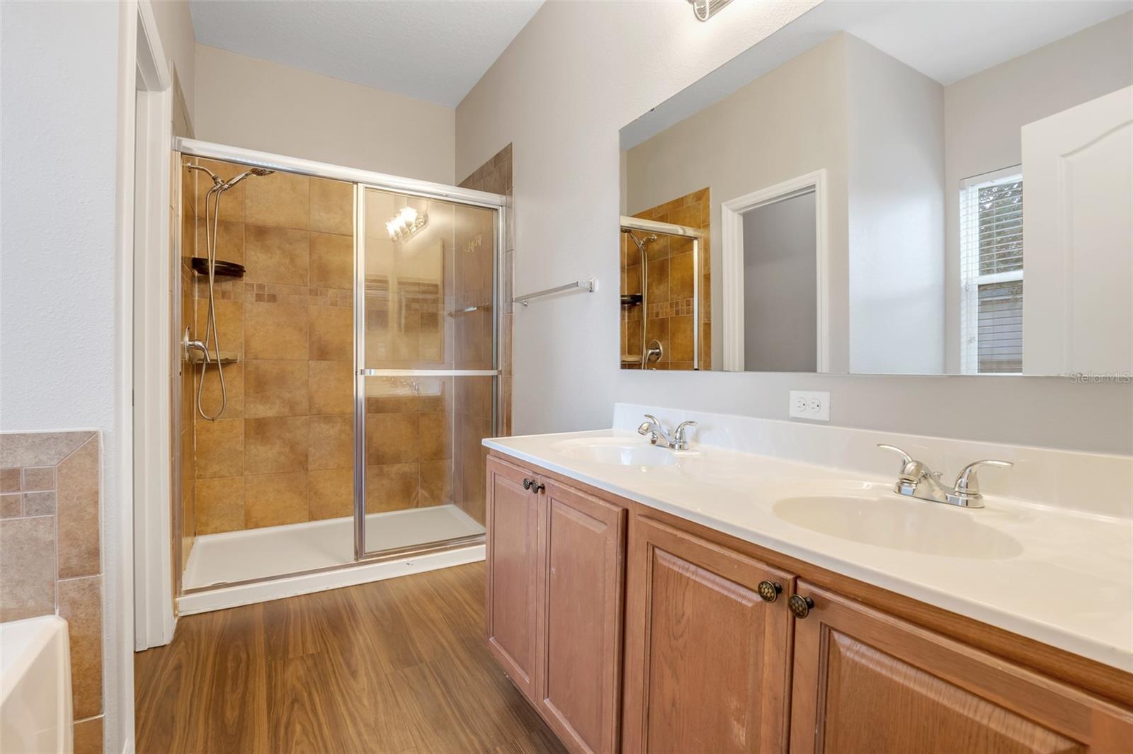 Image 19 of 37 For 1125 Democracy Drive