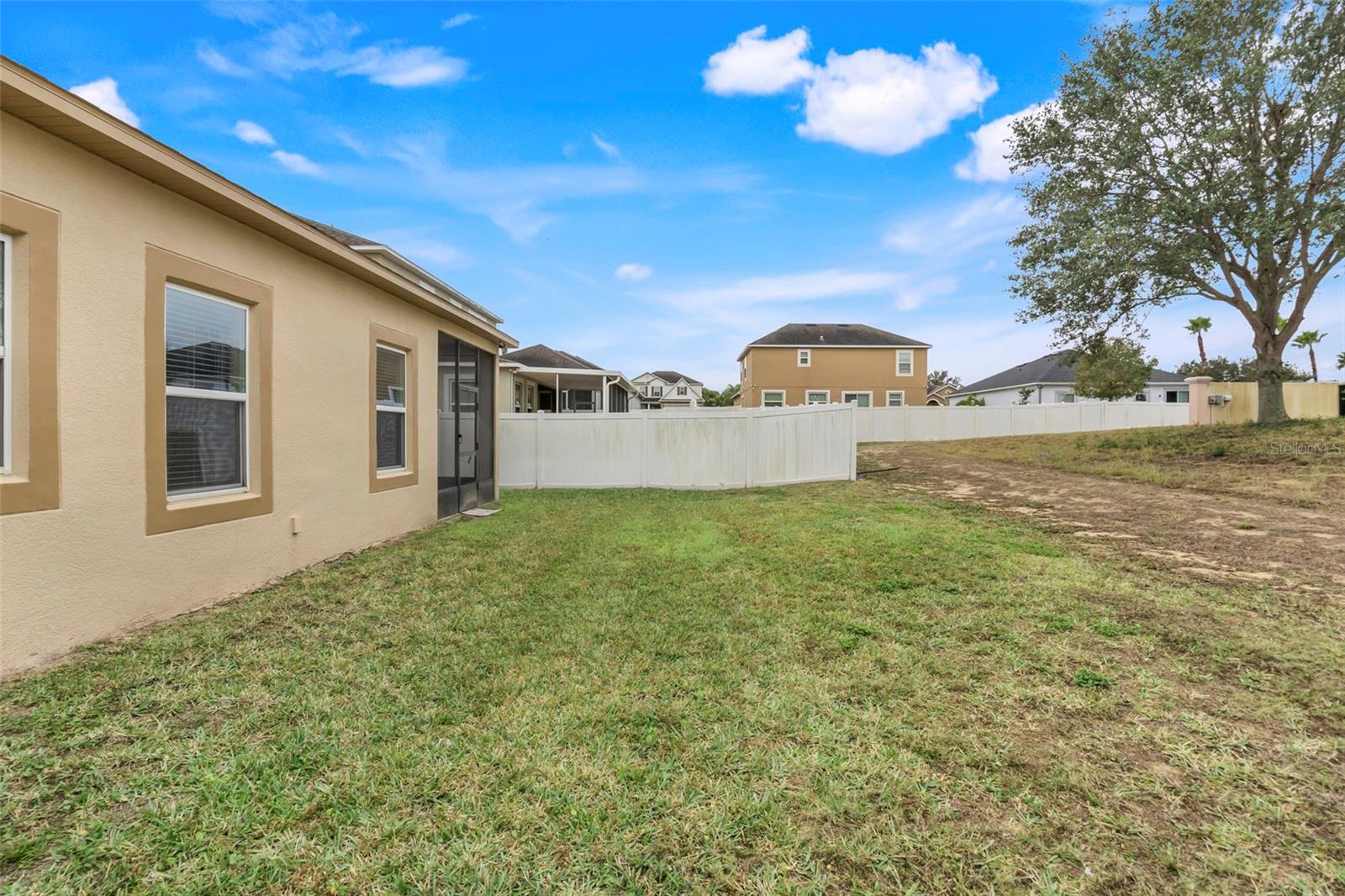 Image 31 of 37 For 1125 Democracy Drive