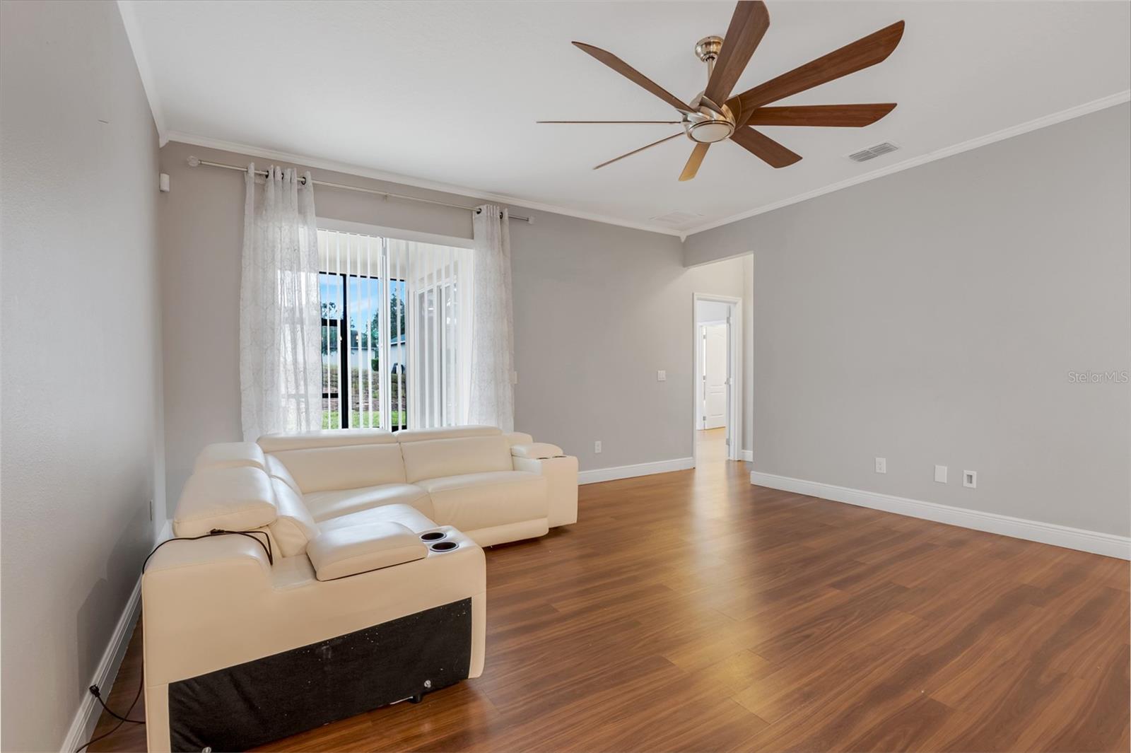 Image 7 of 37 For 1125 Democracy Drive