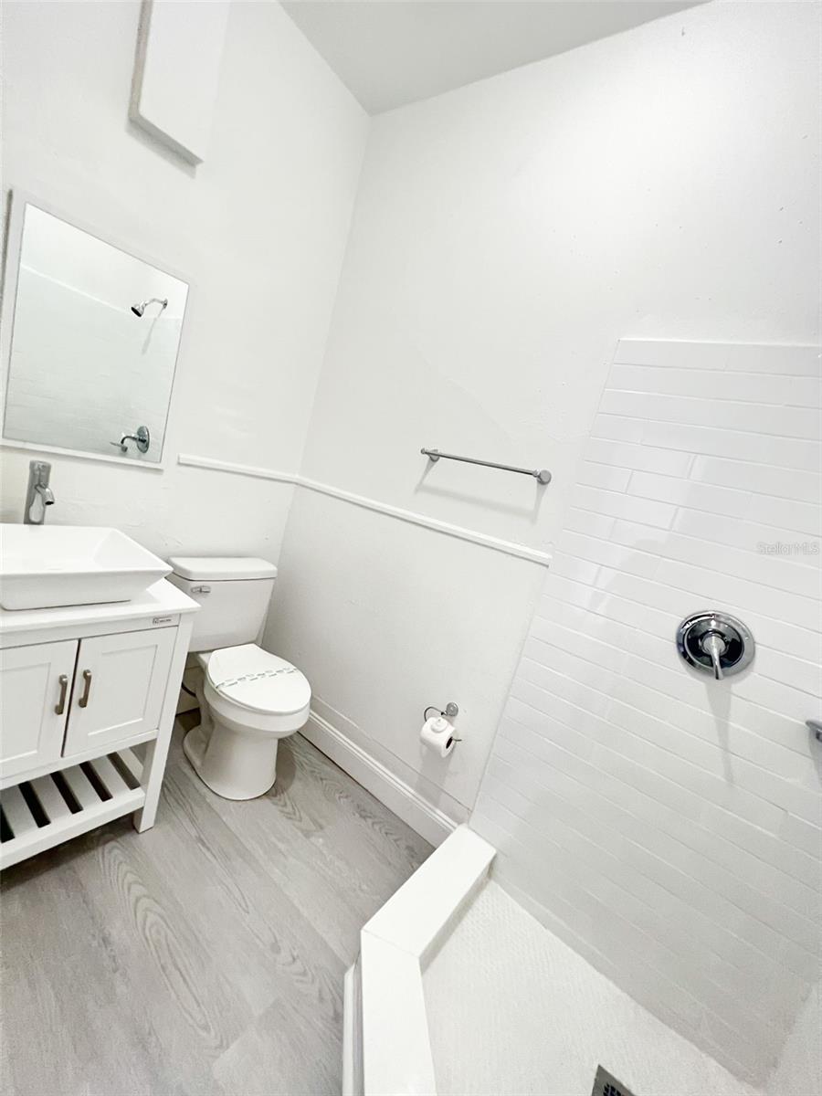 Image 13 of 36 For 205 Grove Street