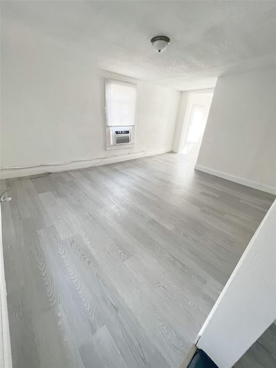 Image 14 of 36 For 205 Grove Street