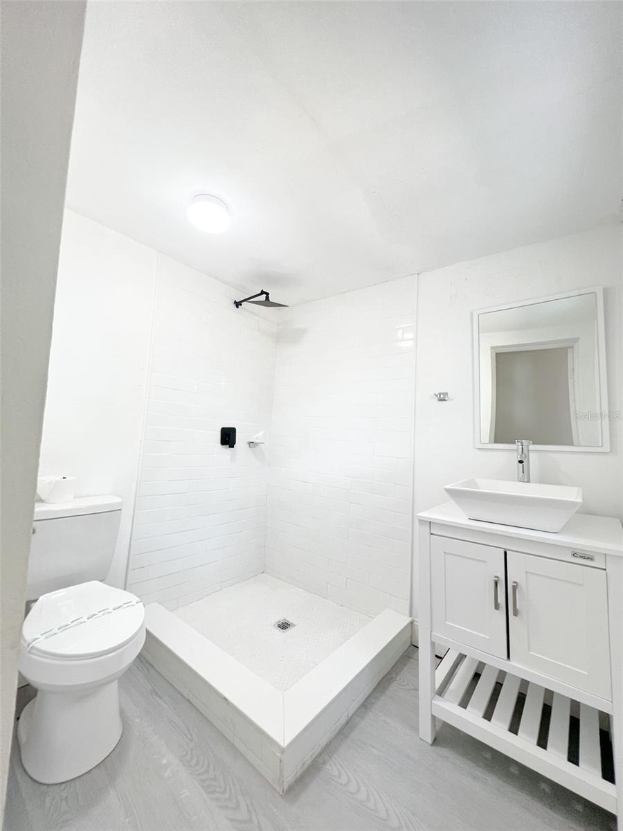 Image 24 of 36 For 205 Grove Street