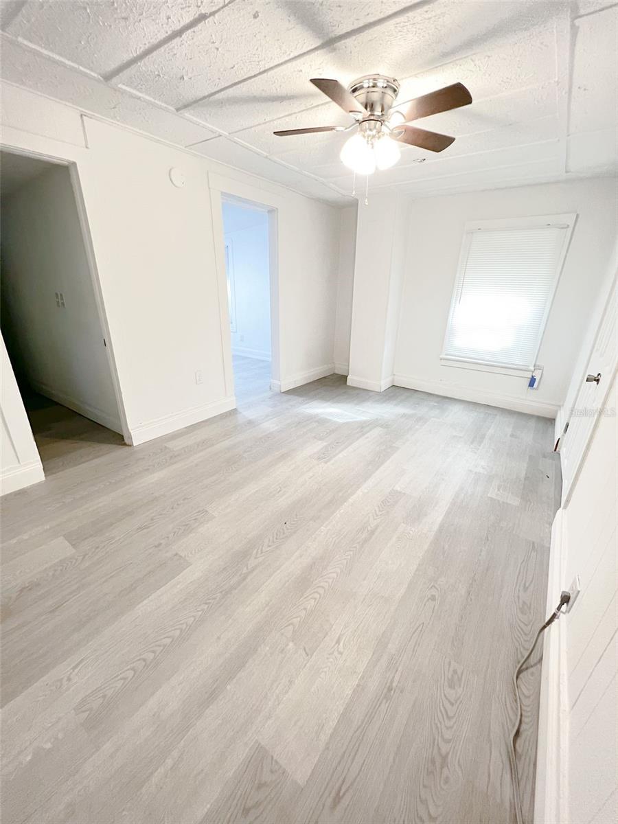 Image 25 of 36 For 205 Grove Street