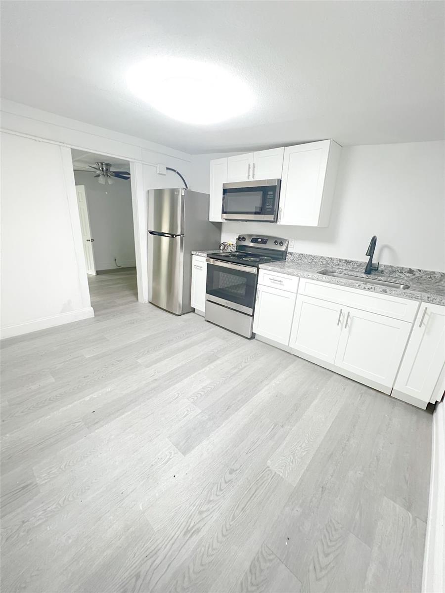 Image 26 of 36 For 205 Grove Street