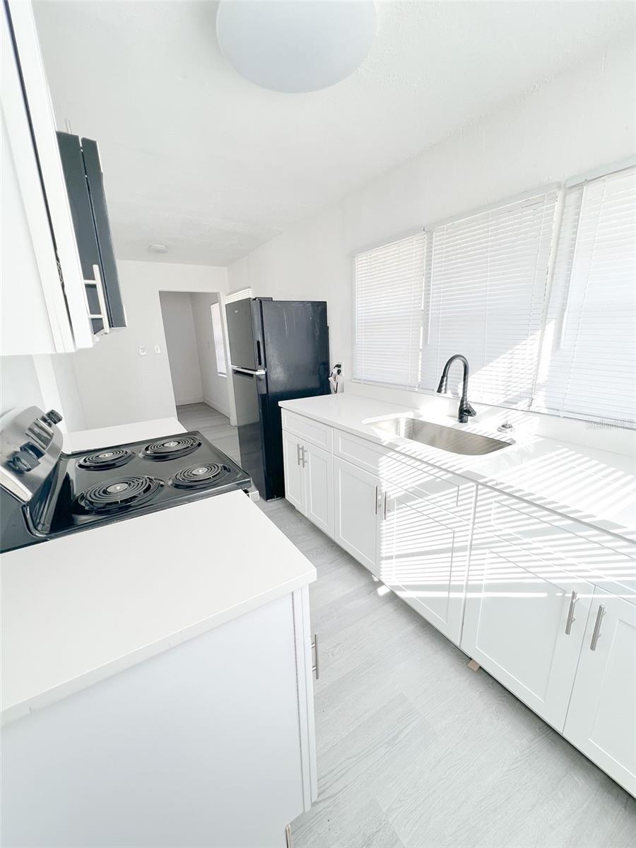 Image 27 of 36 For 205 Grove Street