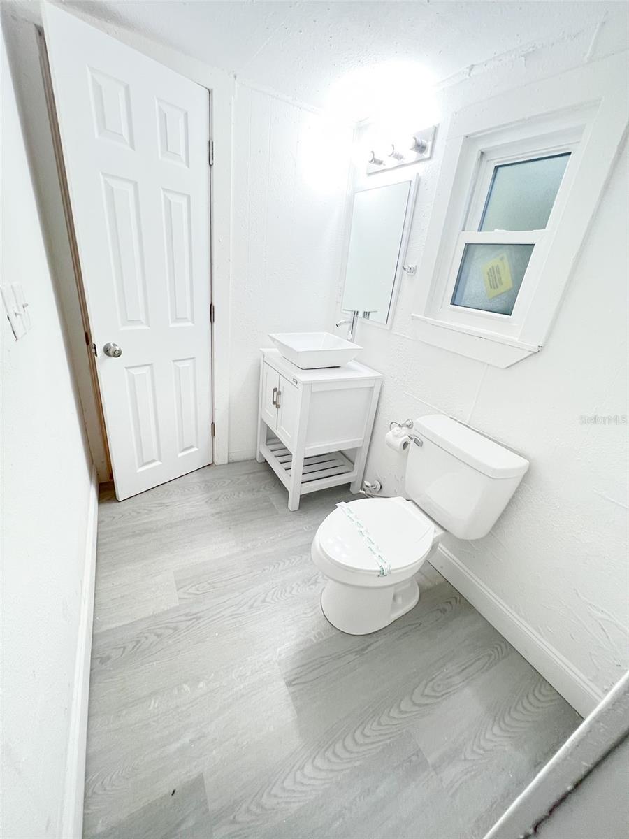 Image 30 of 36 For 205 Grove Street