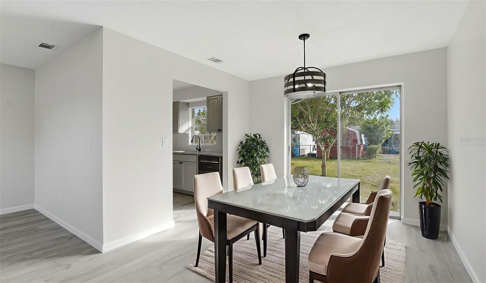 Image 11 of 28 For 2180 Fairlane Drive