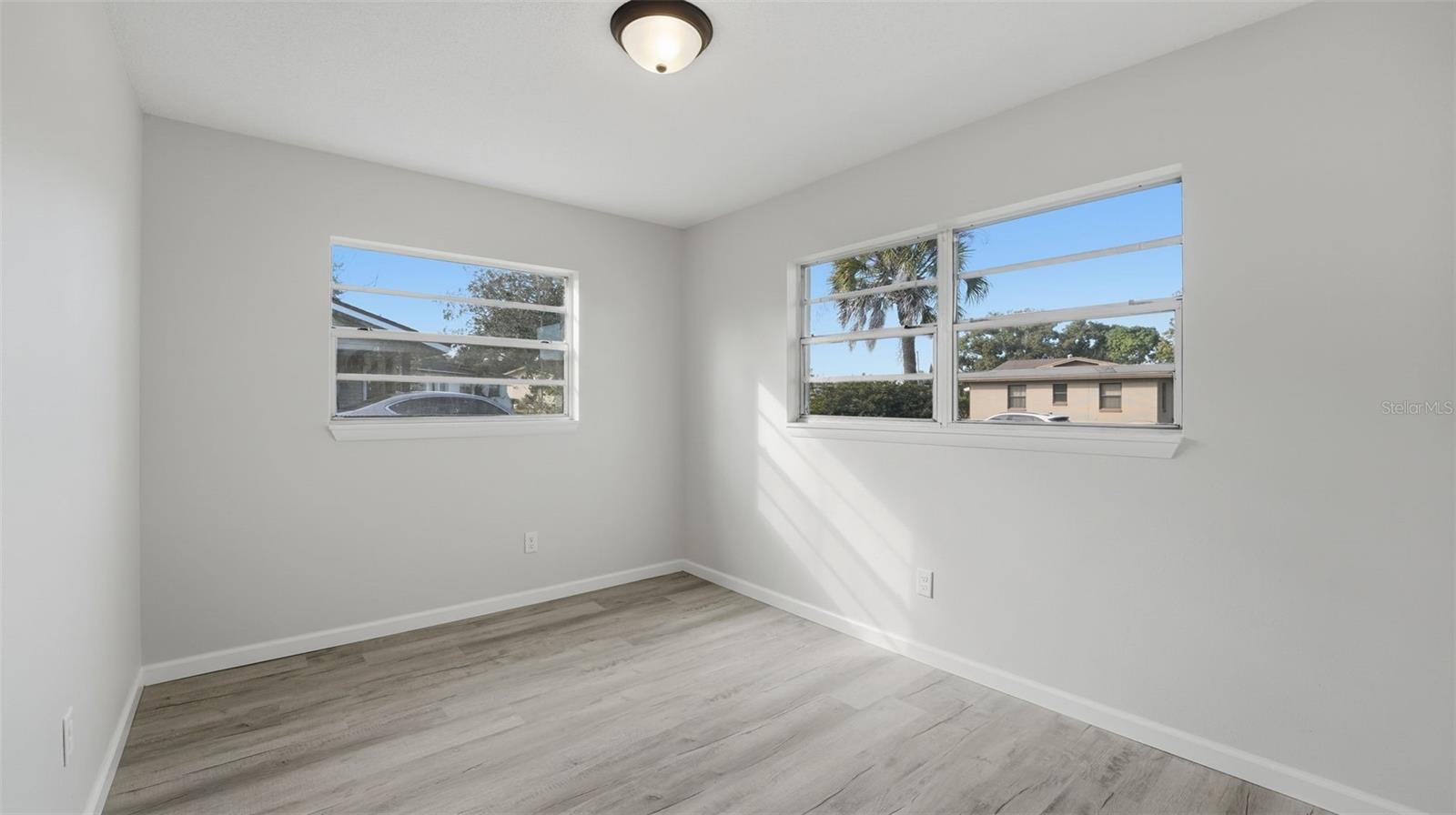 Image 22 of 28 For 2180 Fairlane Drive