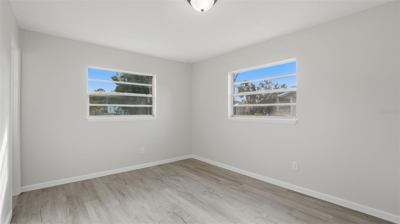 Image 25 of 28 For 2180 Fairlane Drive