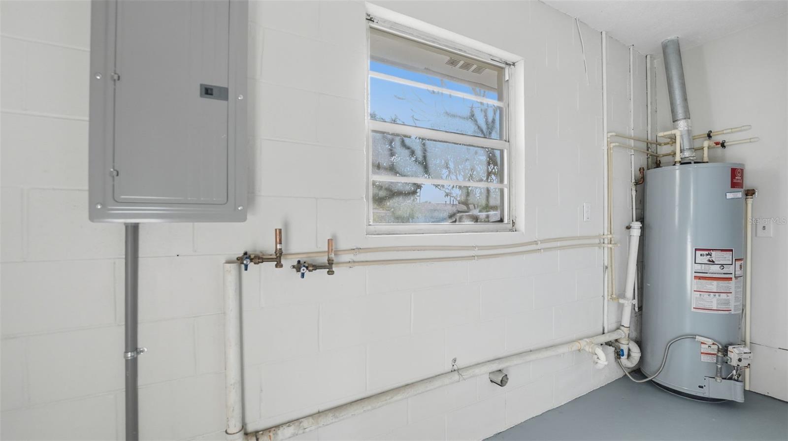 Image 27 of 28 For 2180 Fairlane Drive