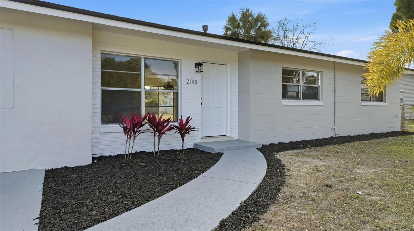 Image 4 of 28 For 2180 Fairlane Drive