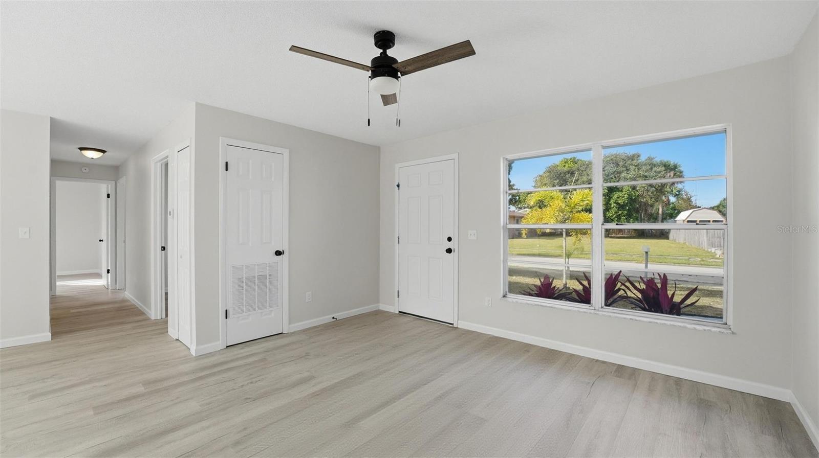 Image 7 of 28 For 2180 Fairlane Drive