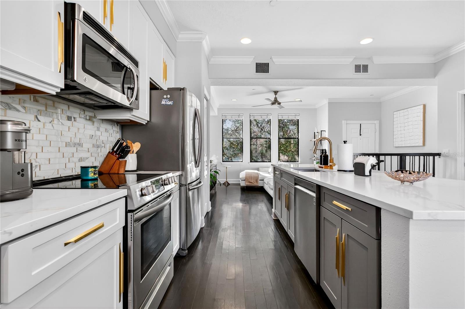 Image 6 of 39 For 548 Copley Lane