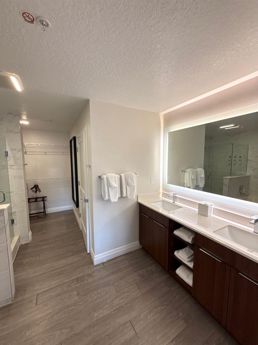 Image 14 of 23 For 14501 Grove Resort Avenue 2604