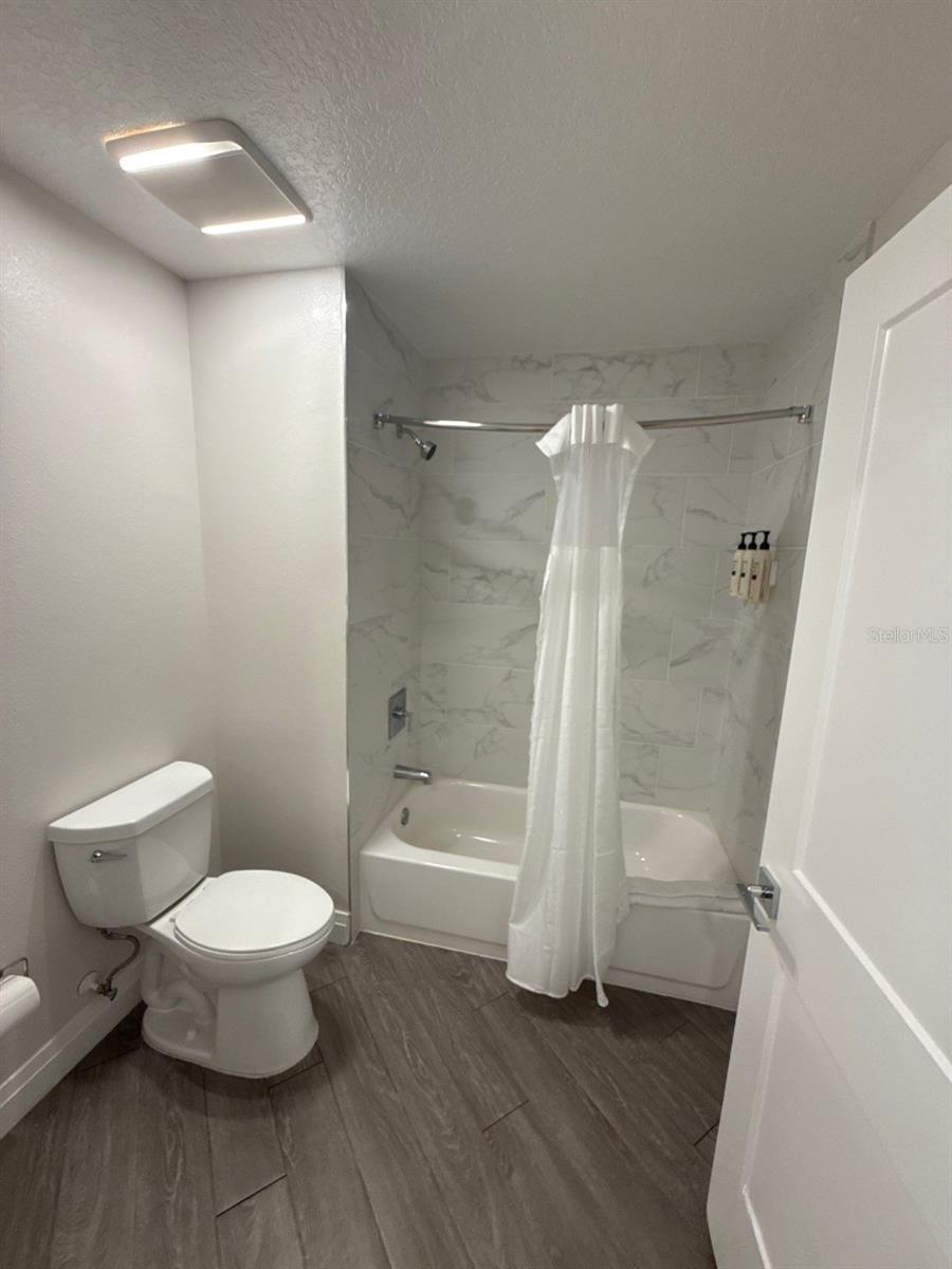 Image 20 of 23 For 14501 Grove Resort Avenue 2604