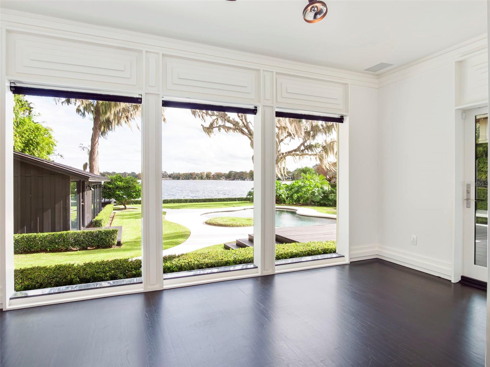 Image 14 of 53 For 1336 College Point