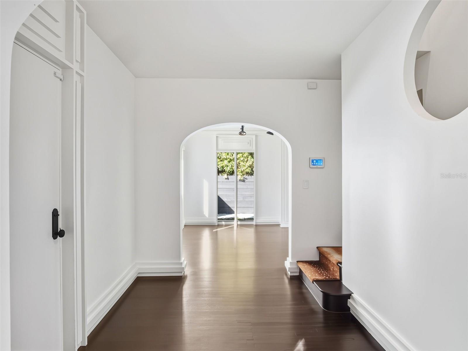 Image 18 of 53 For 1336 College Point