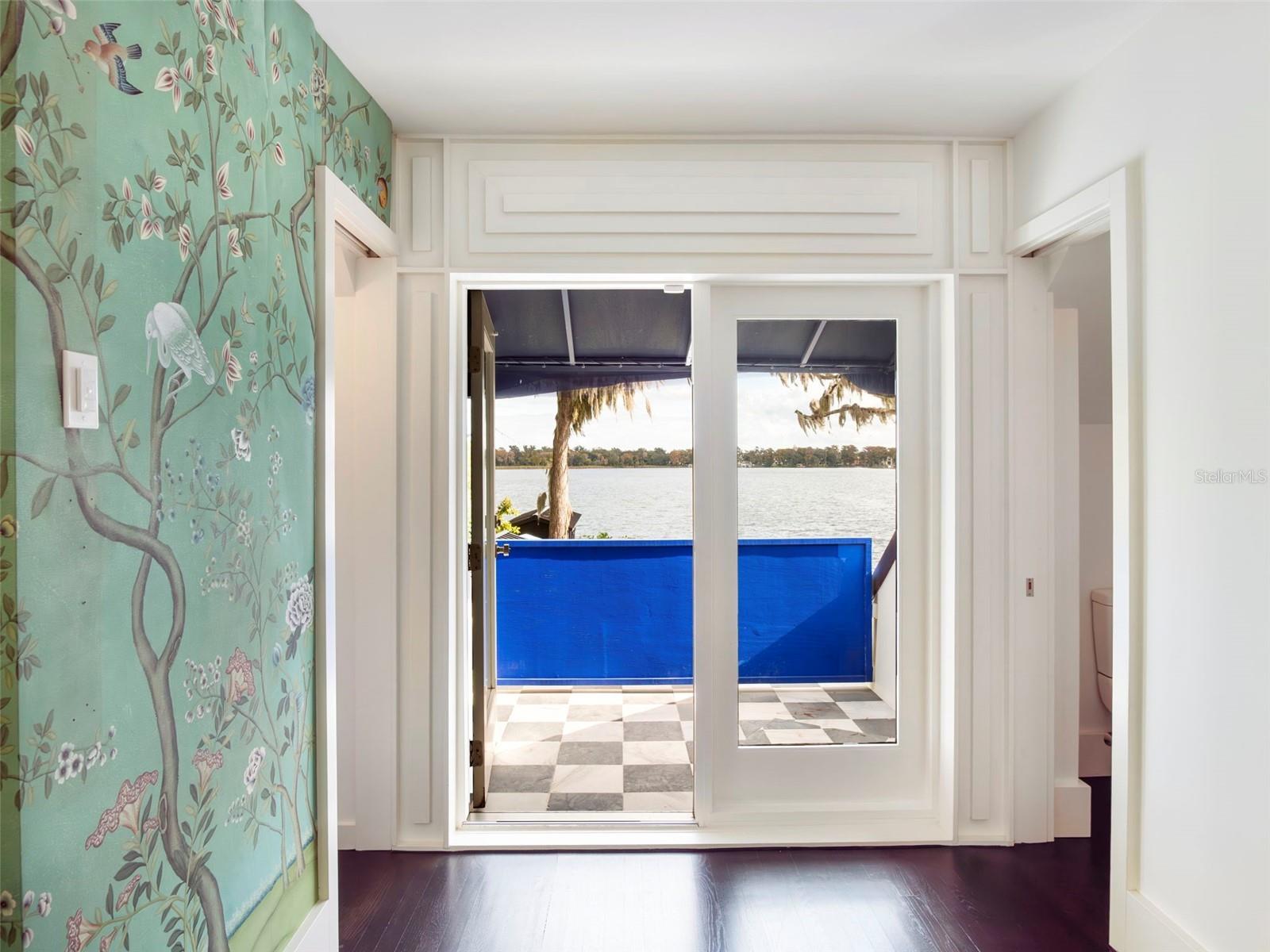 Image 22 of 53 For 1336 College Point